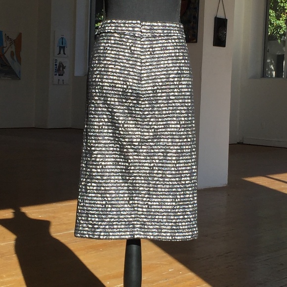 Black/white lace A-line skirt - Picture 4 of 7